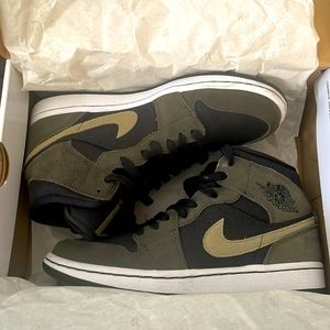 Air Jordan Mid Green + Blk (7)